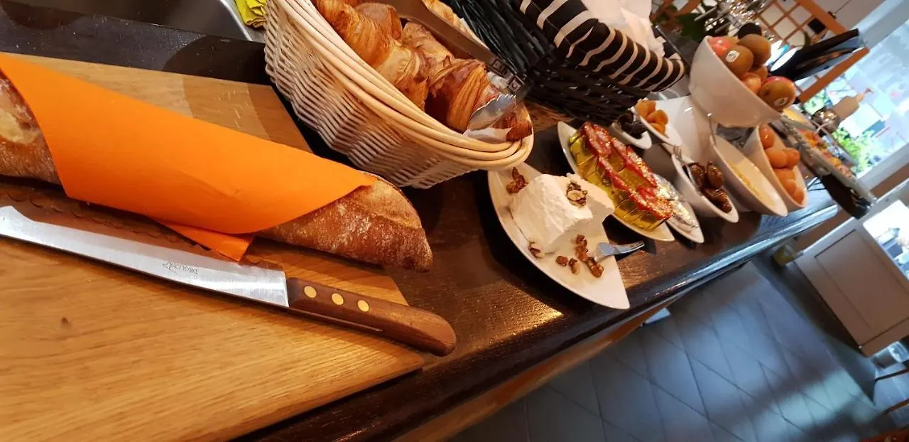 Savoy Hotel & Restaurant Saint-Michel-de-Maurienne